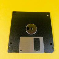 دیسکت فلزی نیکان