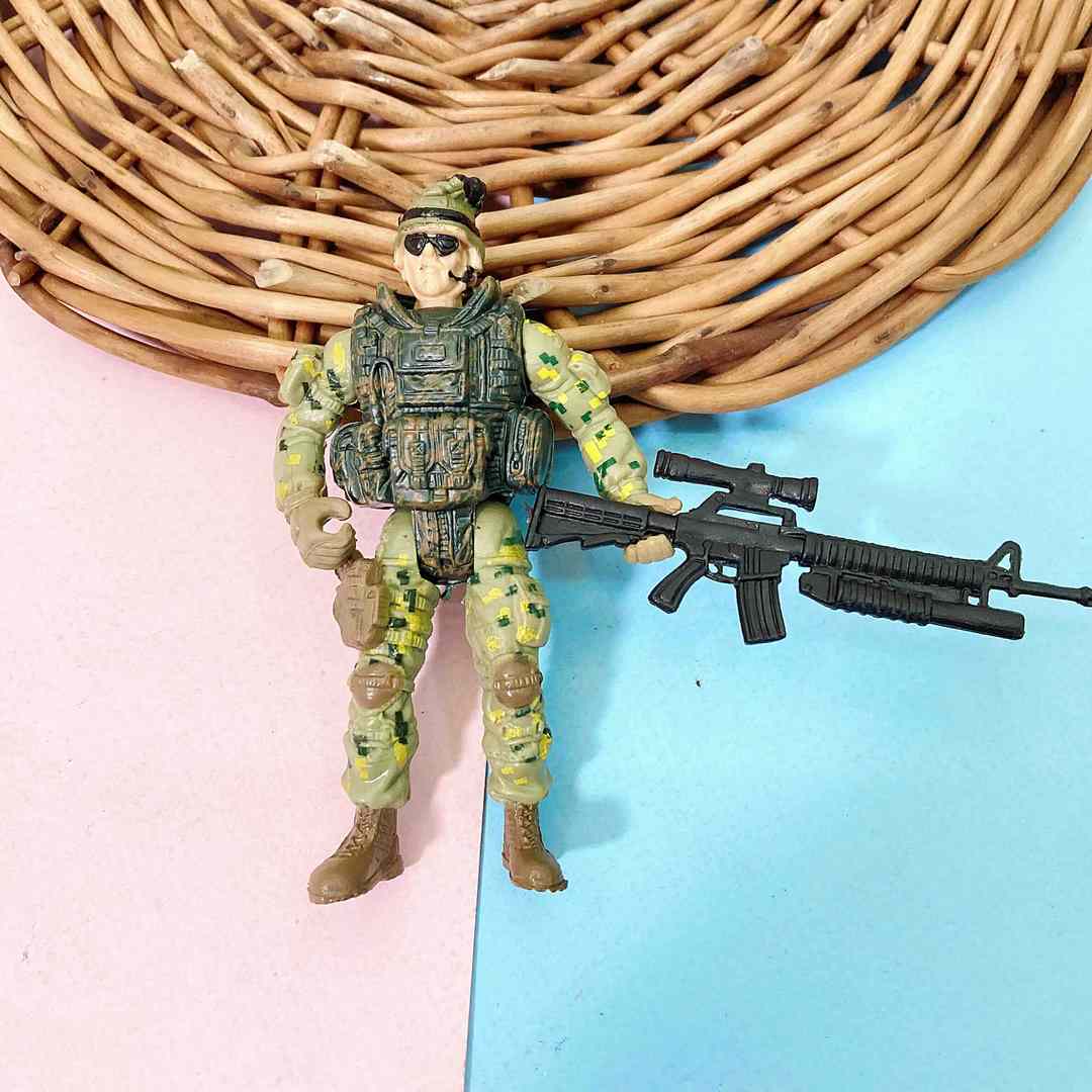 تک سرباز طلقی